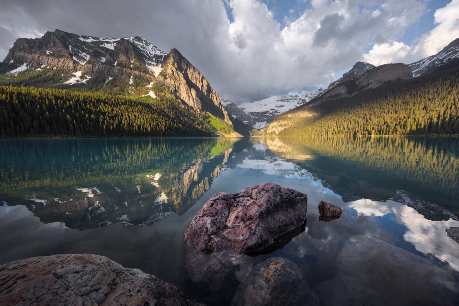 Lake-Louise-sunrise-red-rock-Nick-Fitzhardinge-Photography